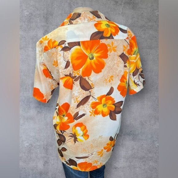 Diane's Honolulu Floral Hawaiian Shirt (S) - Picture 2 of 7